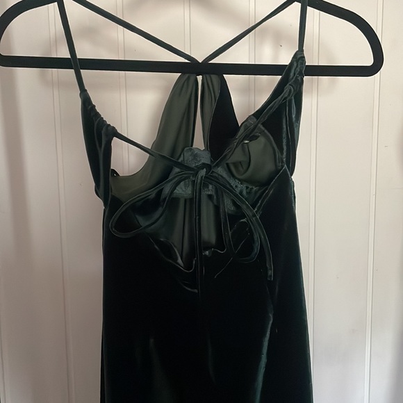 Dress - Picture 3 of 4